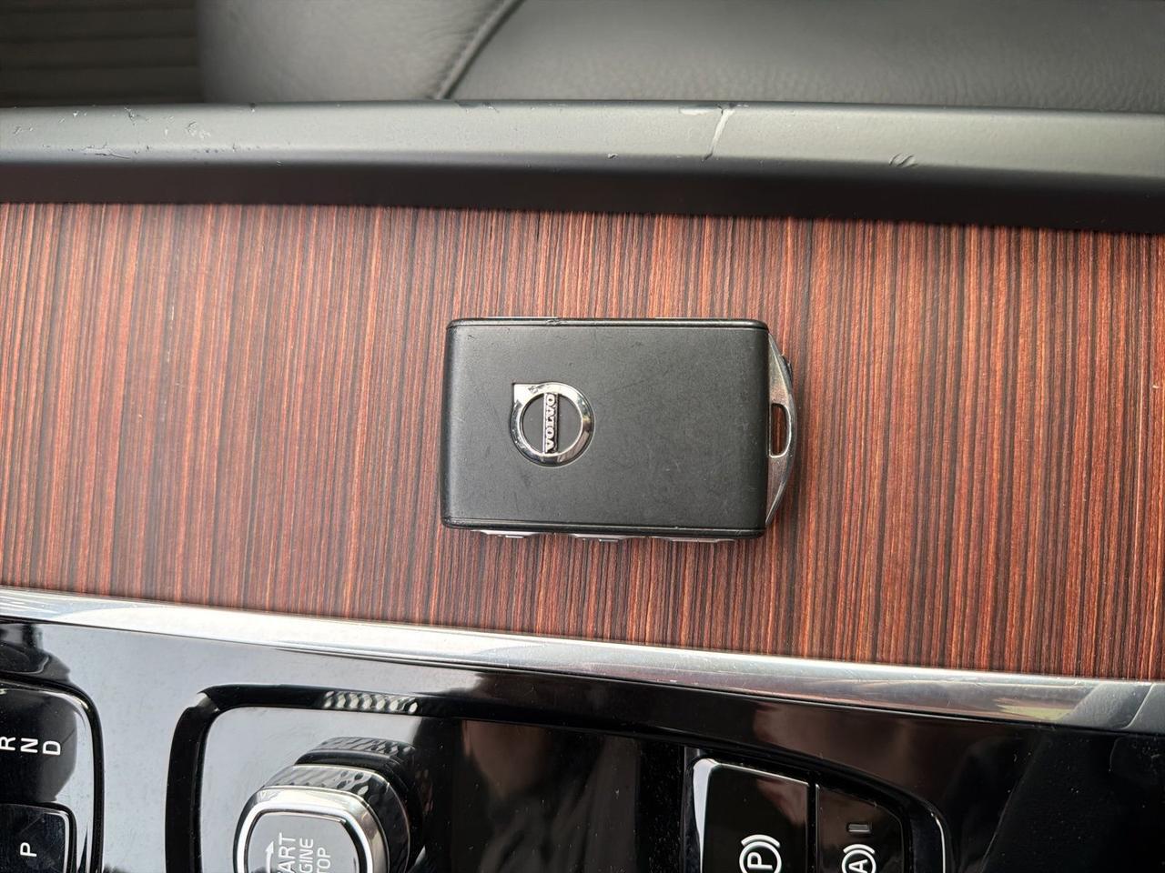 2023 Volvo XC60 B5 Plus Dark Theme Bend OR