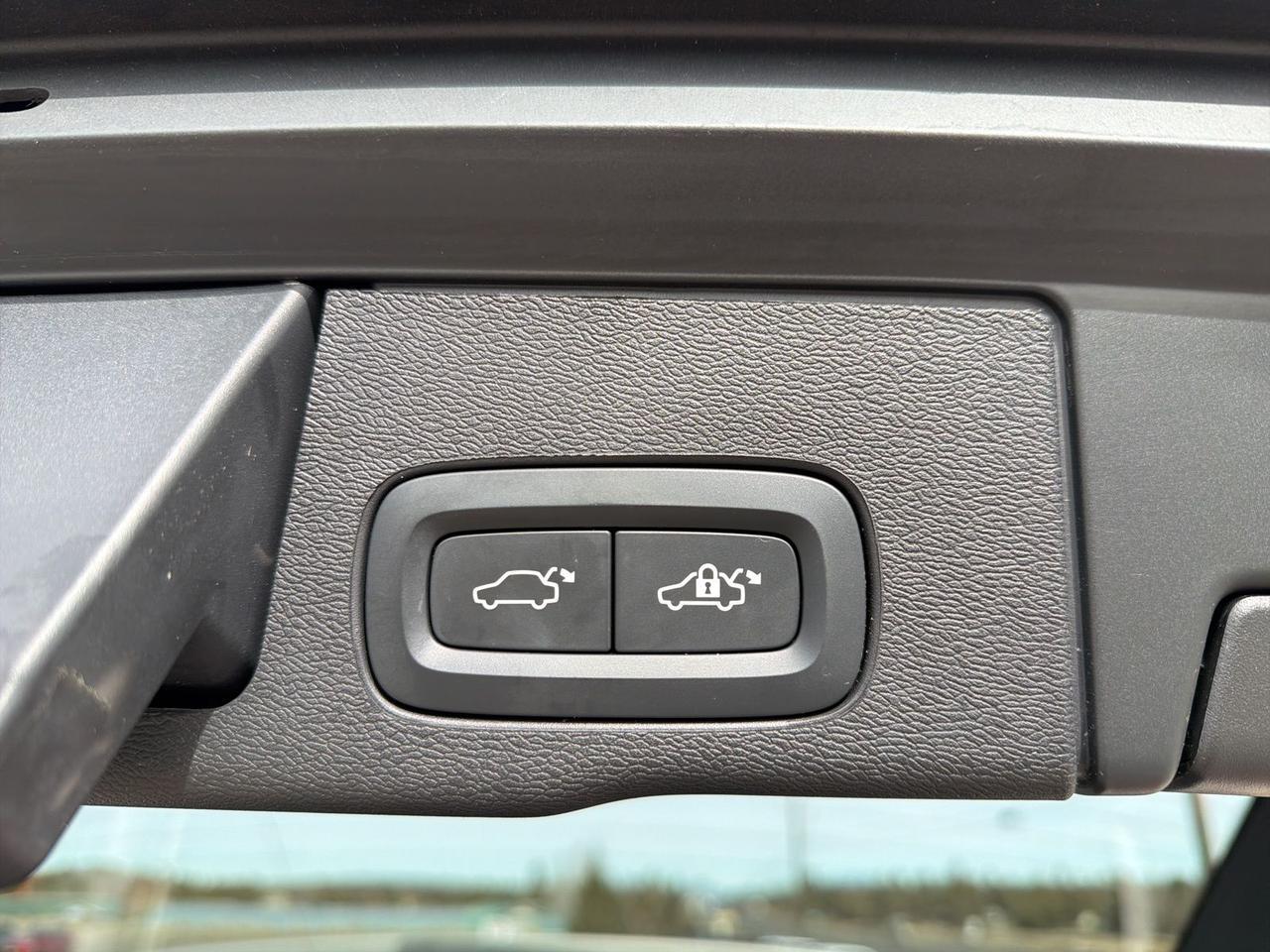 2023 Volvo XC60 B5 Plus Dark Theme Bend OR