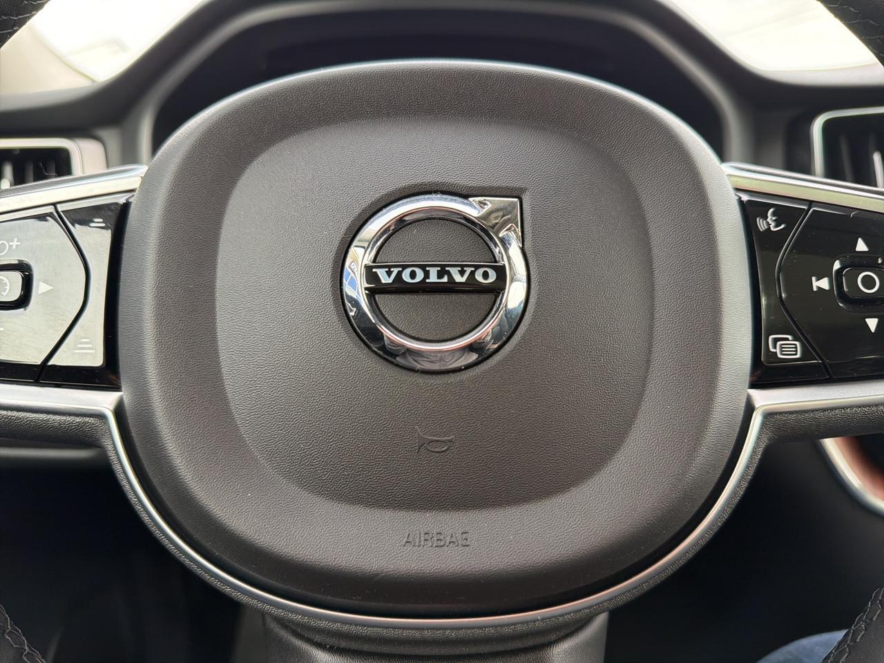 2023 Volvo XC60 B5 Plus Dark Theme Bend OR