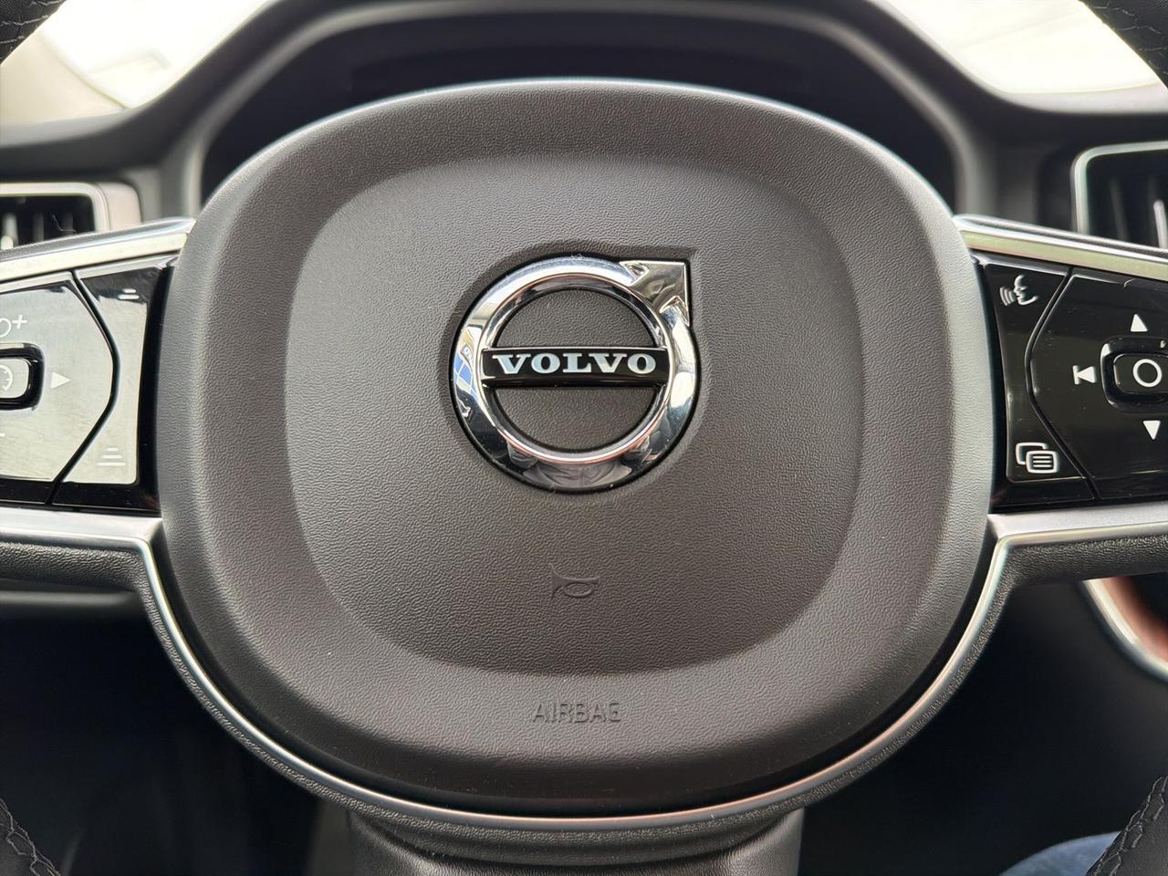 2023 Volvo XC60 B5 Plus Dark Theme Bend OR