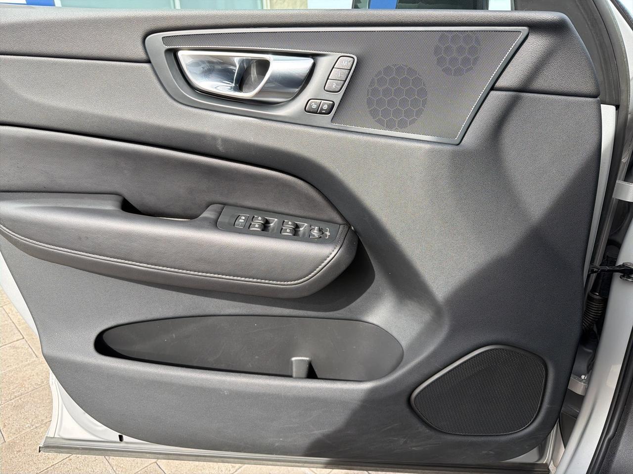 2023 Volvo XC60 B5 Plus Dark Theme Bend OR