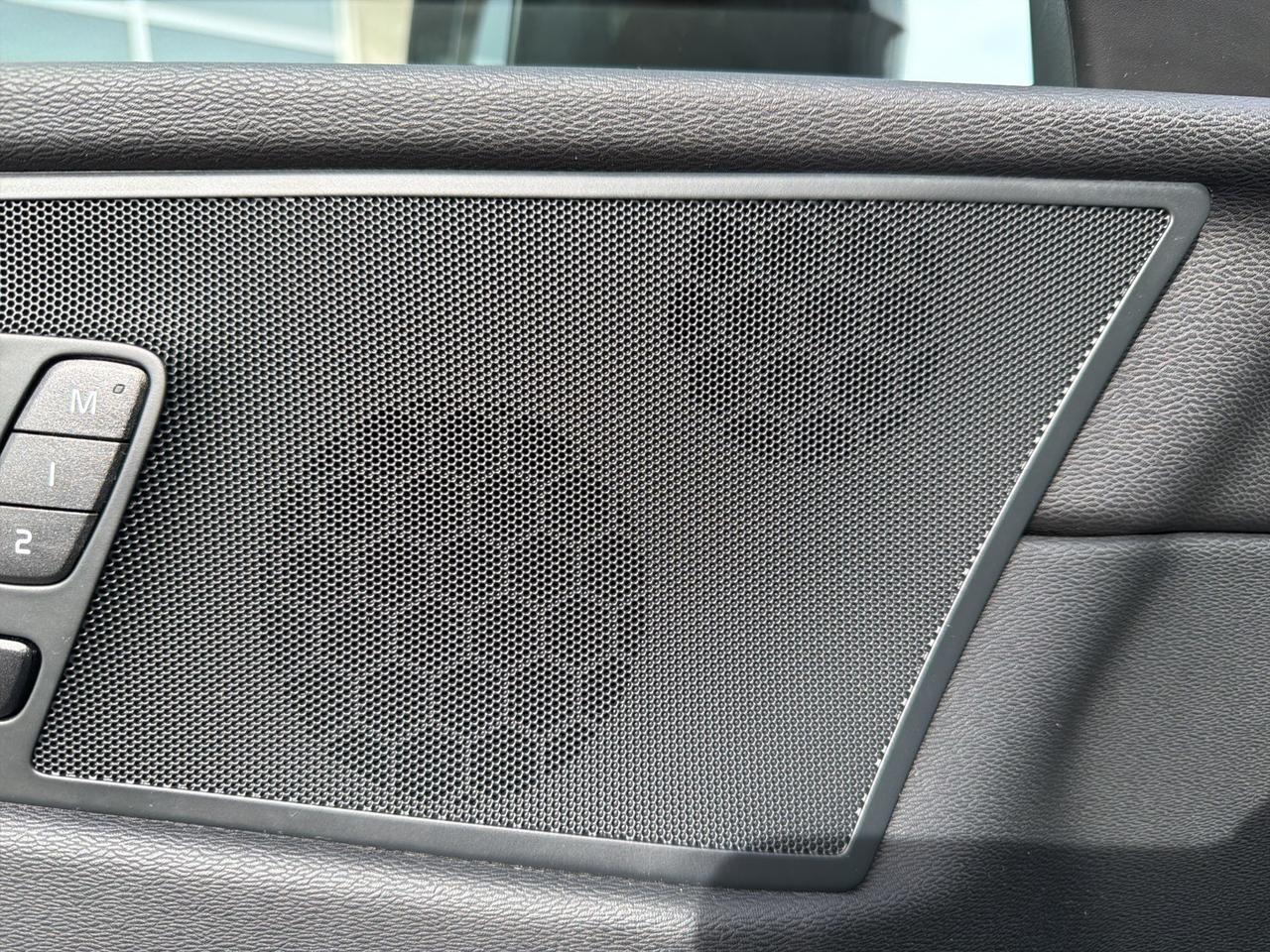 2023 Volvo XC60 B5 Plus Dark Theme Bend OR