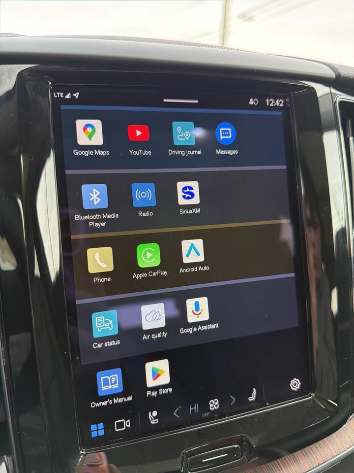 2023 Volvo XC60 B5 Plus Dark Theme Bend OR