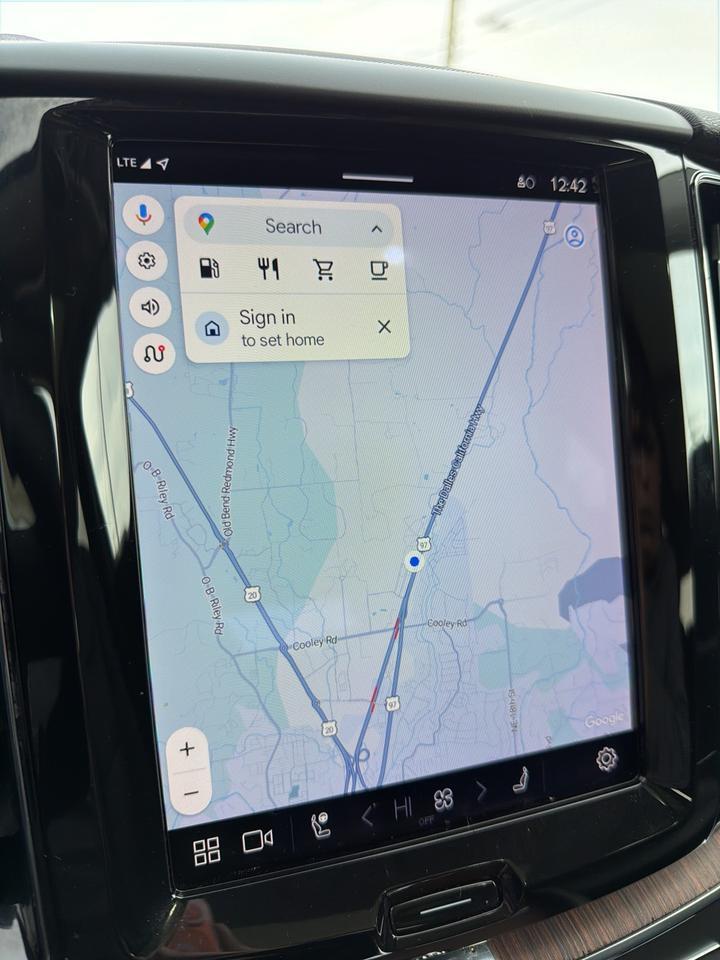 2023 Volvo XC60 B5 Plus Dark Theme Bend OR