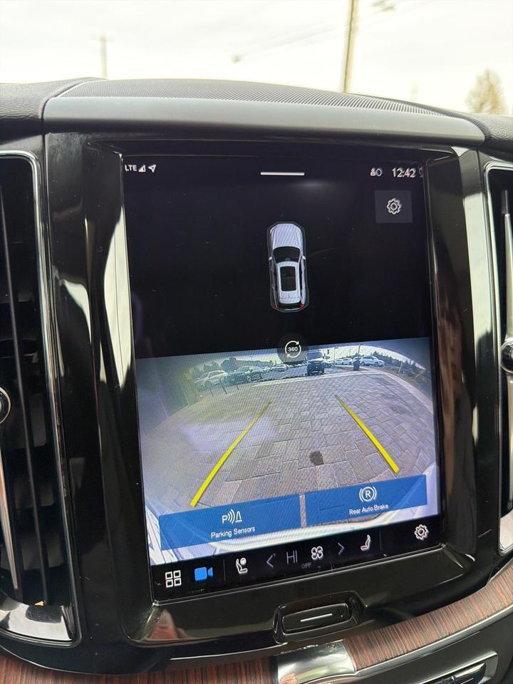 2023 Volvo XC60 B5 Plus Dark Theme Bend OR