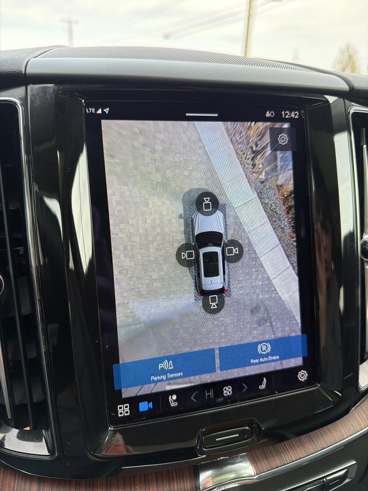 2023 Volvo XC60 B5 Plus Dark Theme Bend OR