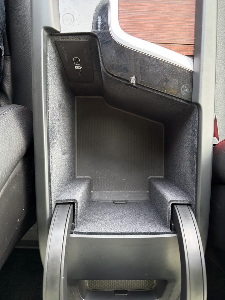 2023 Volvo XC60 B5 Plus Dark Theme Bend OR