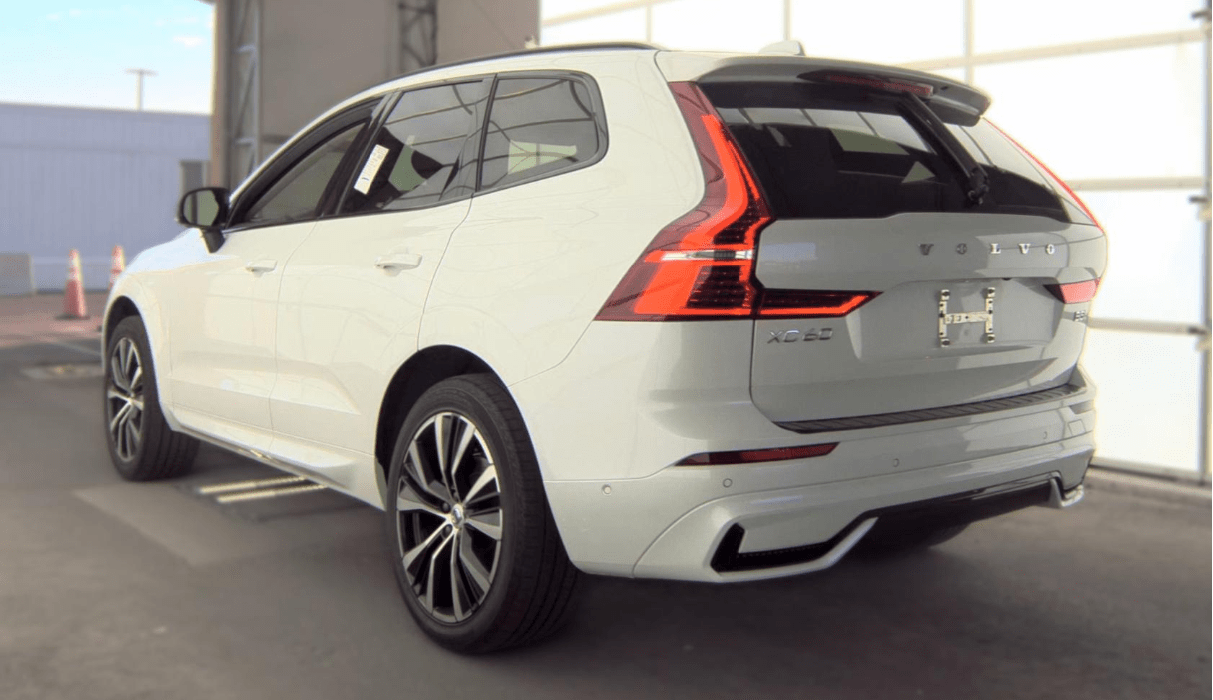 2023 Volvo XC60 B5 Plus Dark Theme Bend OR