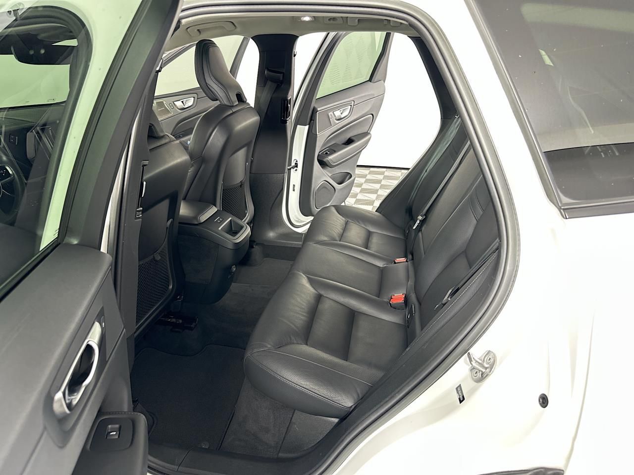 2023 Volvo XC60 B5 Plus Dark Theme Tacoma WA