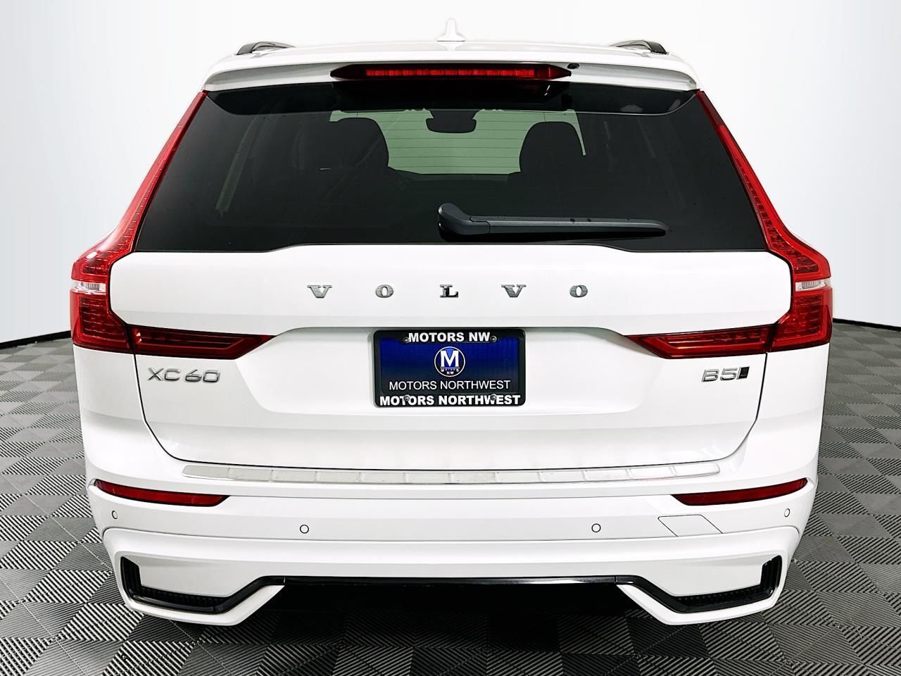 2023 Volvo XC60 B5 Plus Dark Theme Tacoma WA