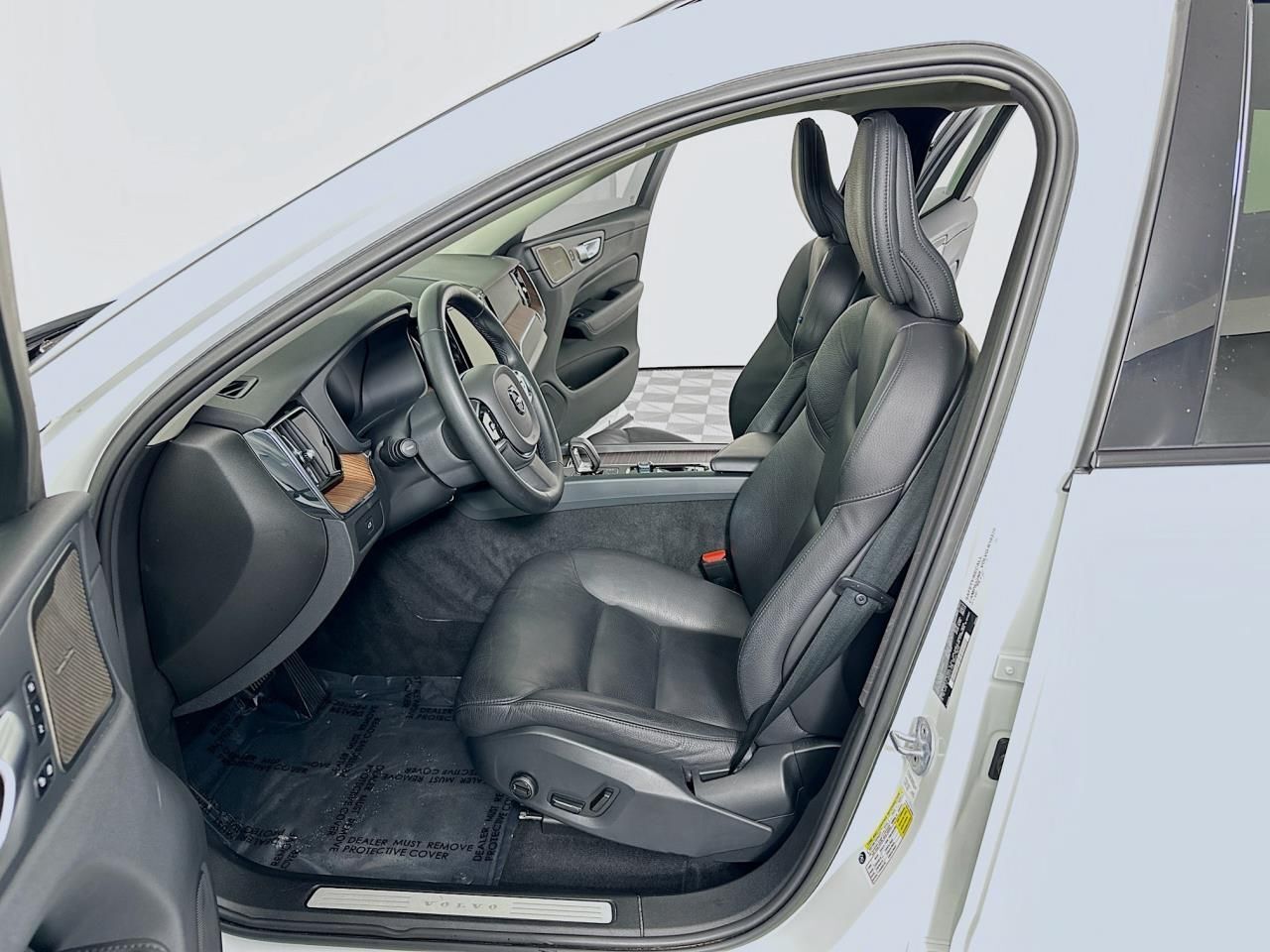 2023 Volvo XC60 B5 Plus Dark Theme Tacoma WA