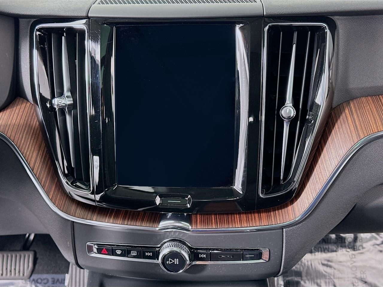 2023 Volvo XC60 B5 Plus Dark Theme Tacoma WA