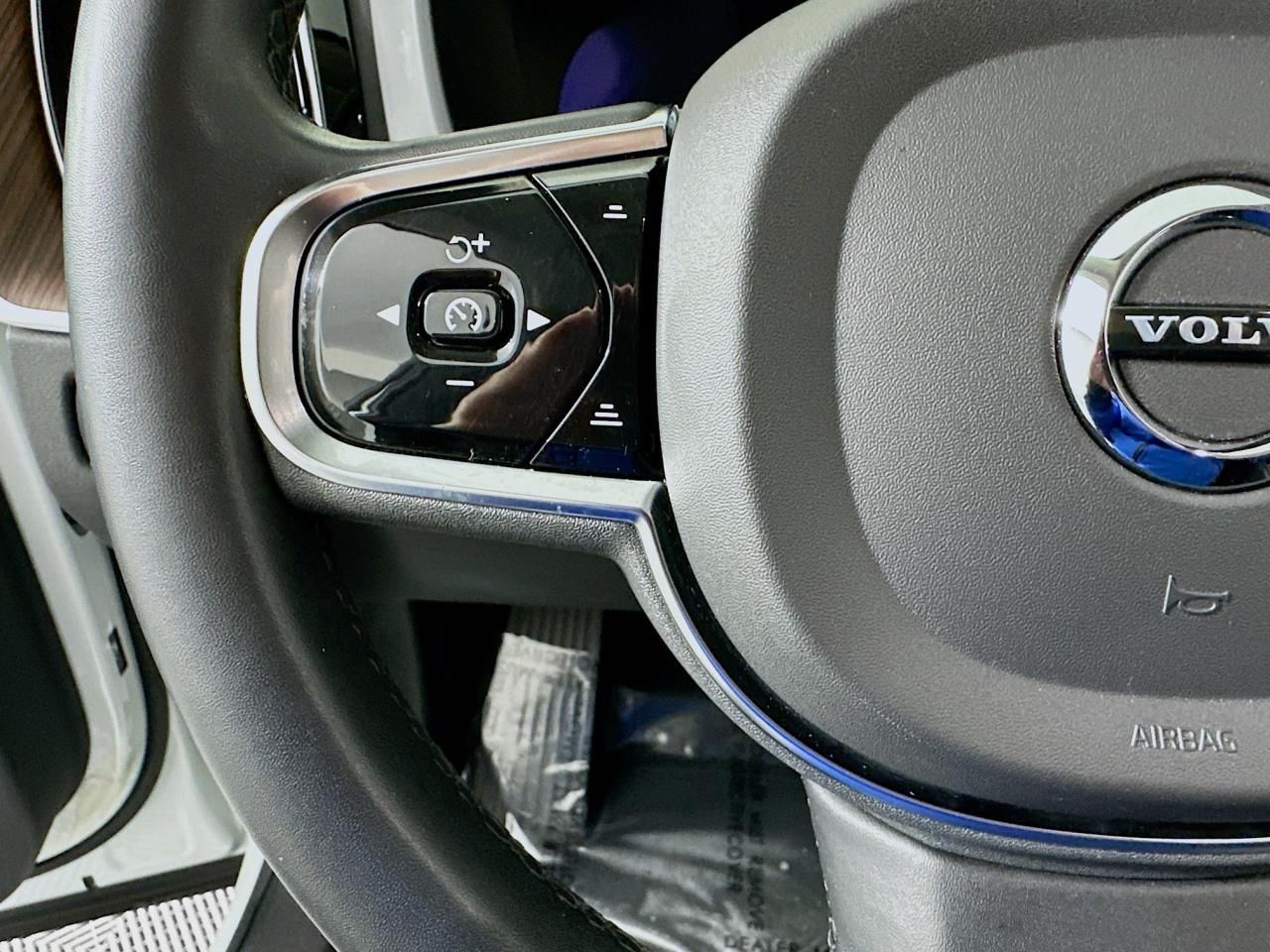 2023 Volvo XC60 B5 Plus Dark Theme Tacoma WA