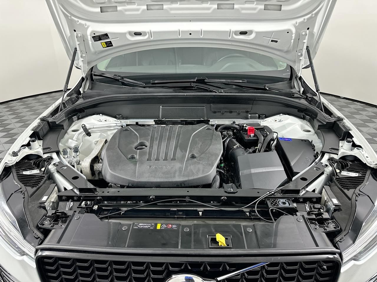 2023 Volvo XC60 B5 Plus Dark Theme Tacoma WA