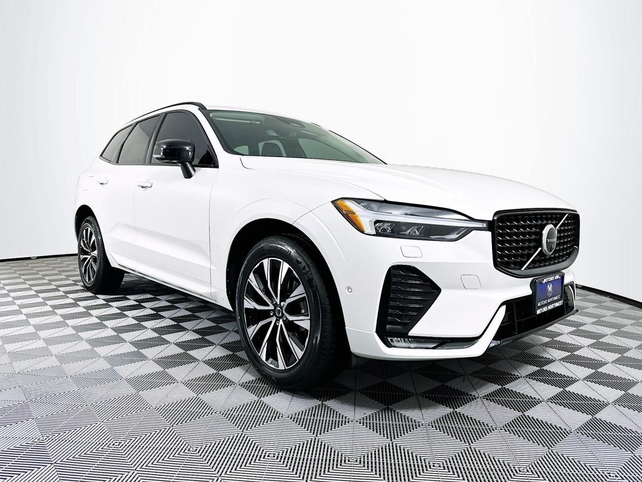 2023 Volvo XC60 B5 Plus Dark Theme Tacoma WA