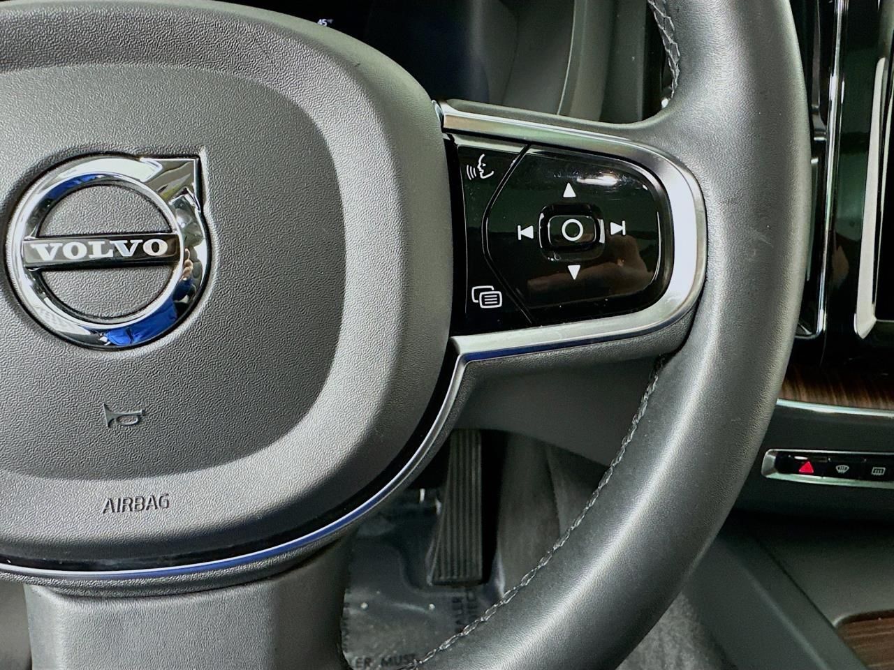 2023 Volvo XC60 B5 Plus Dark Theme Tacoma WA