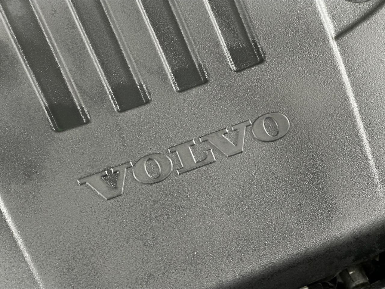 2023 Volvo XC60 B5 Plus Dark Theme Tacoma WA