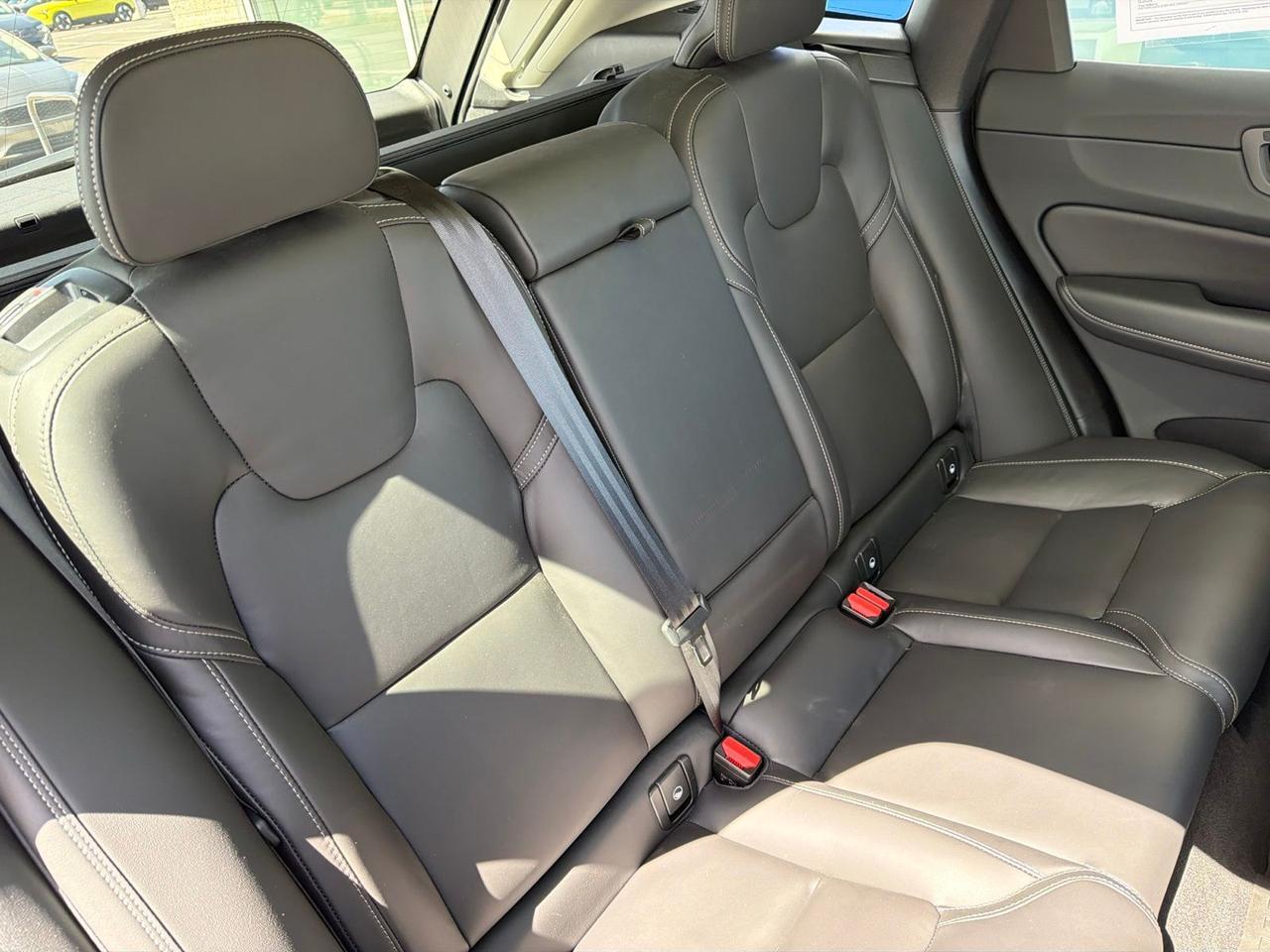 2023 Volvo XC60 B5 Ultimate Bright Theme Bend OR