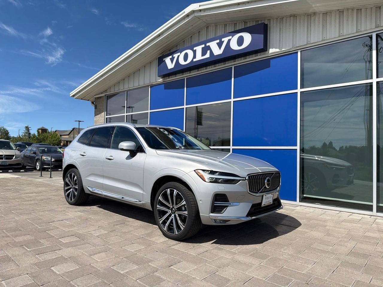 2023 Volvo XC60 B5 Ultimate Bright Theme