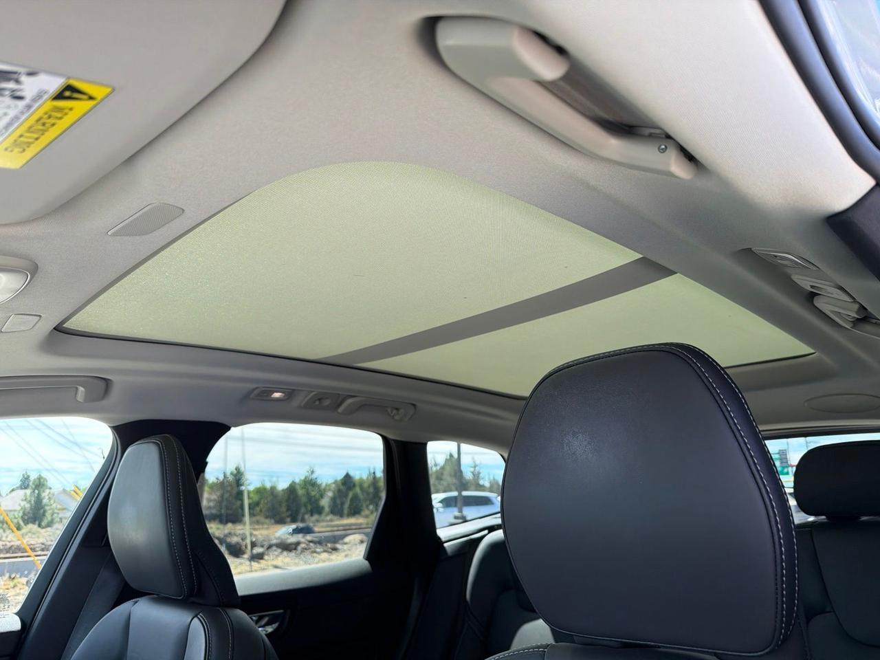 2023 Volvo XC60 B5 Ultimate Bright Theme Bend OR