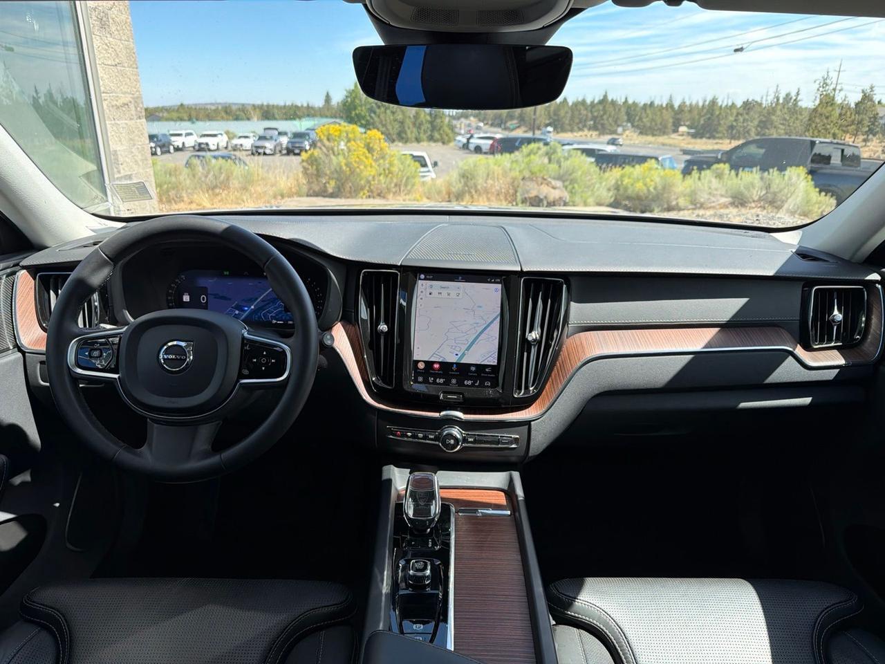 2023 Volvo XC60 B5 Ultimate Bright Theme Bend OR