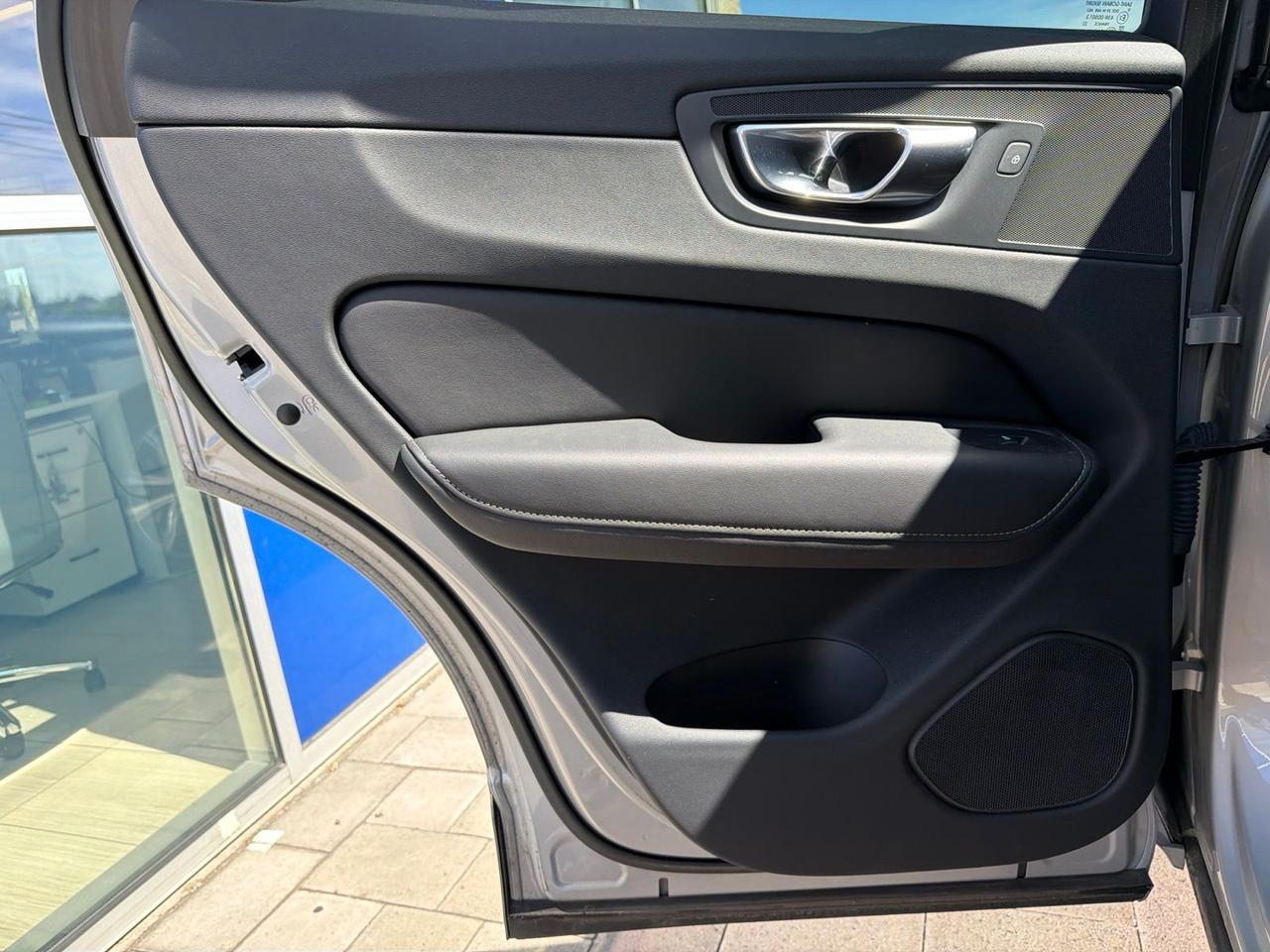 2023 Volvo XC60 B5 Ultimate Bright Theme Bend OR