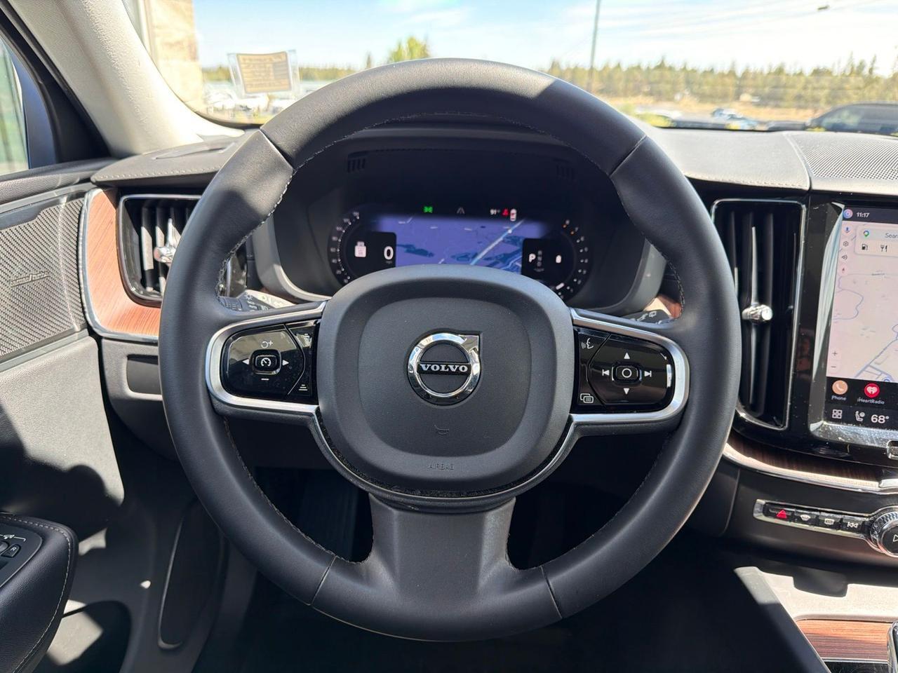 2023 Volvo XC60 B5 Ultimate Bright Theme Bend OR