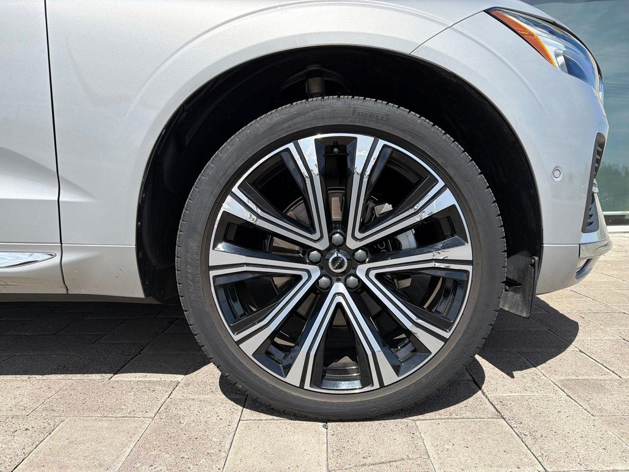 2023 Volvo XC60 B5 Ultimate Bright Theme Bend OR