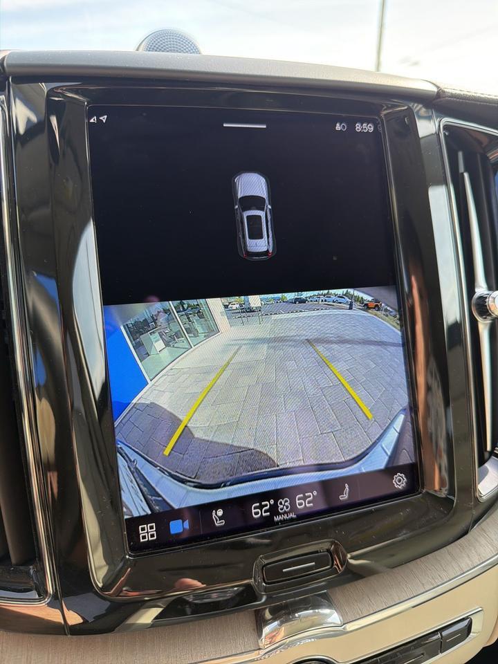 2023 Volvo XC60 B5 Ultimate Bright Theme Bend OR