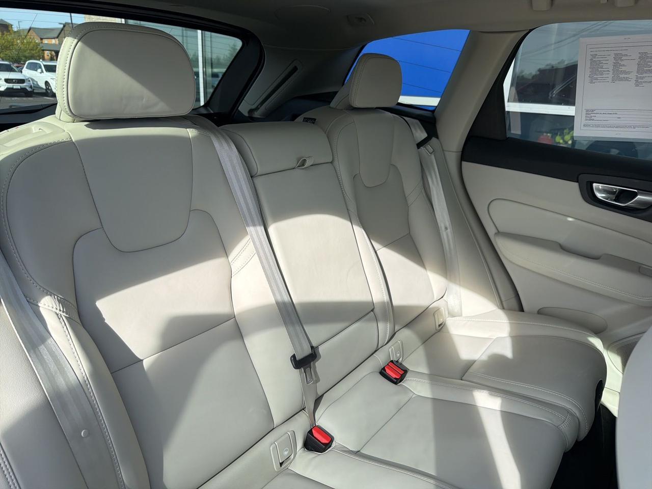 2023 Volvo XC60 B5 Ultimate Bright Theme Bend OR