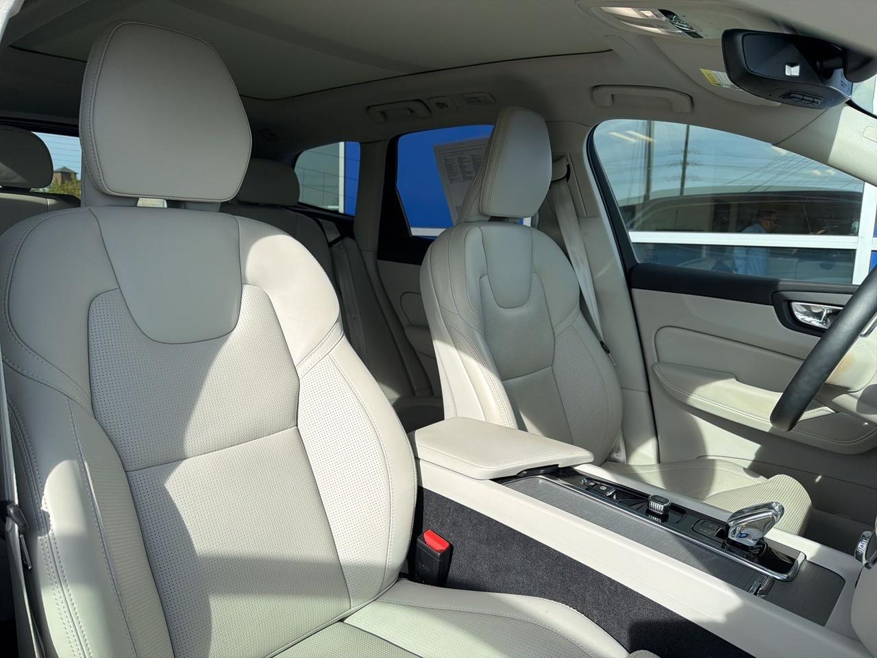 2023 Volvo XC60 B5 Ultimate Bright Theme Bend OR