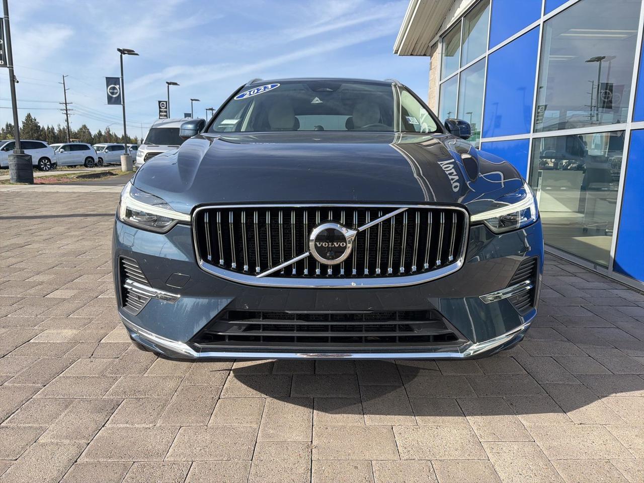 2023 Volvo XC60 B5 Ultimate Bright Theme Bend OR