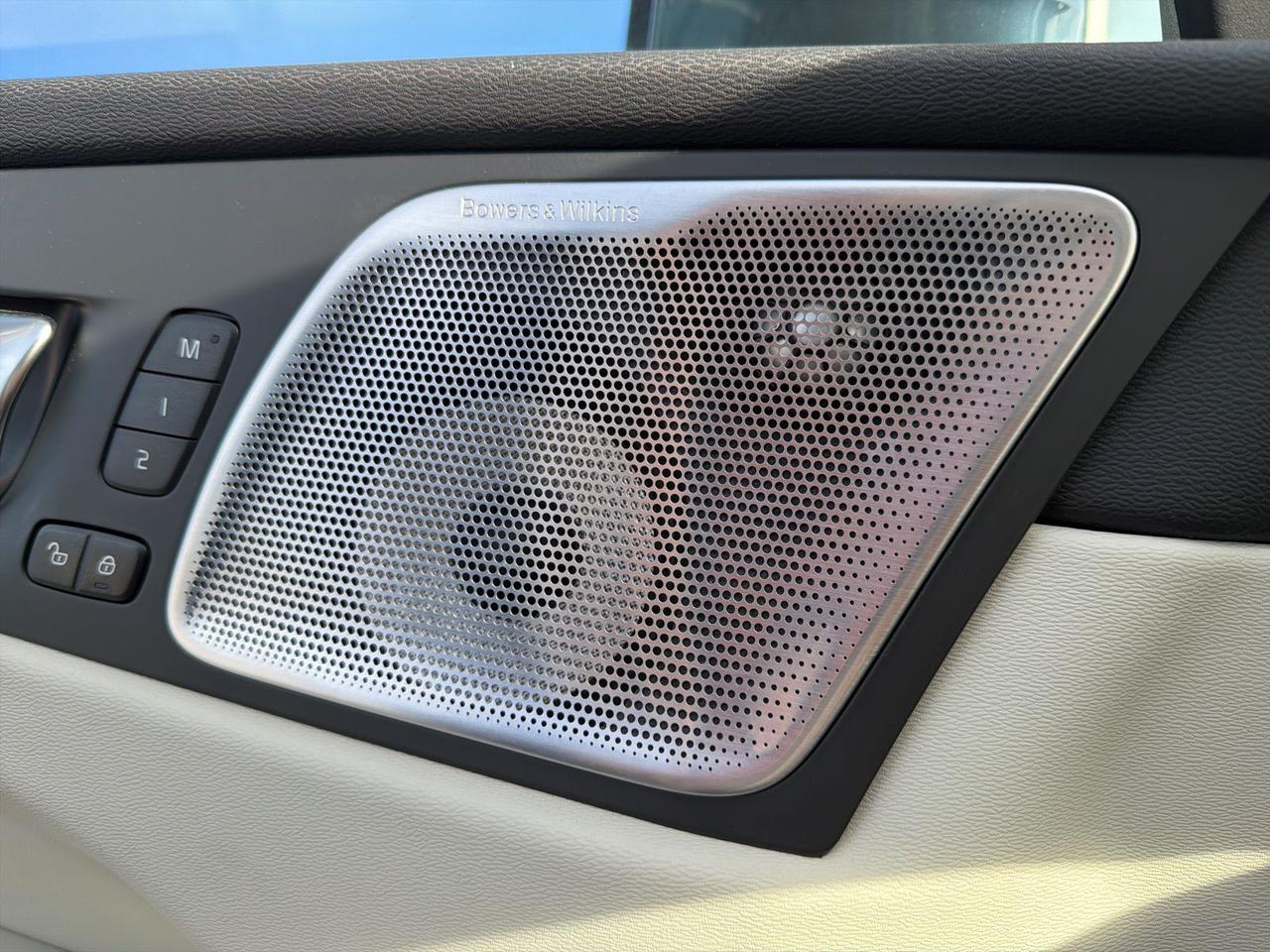 2023 Volvo XC60 B5 Ultimate Bright Theme Bend OR
