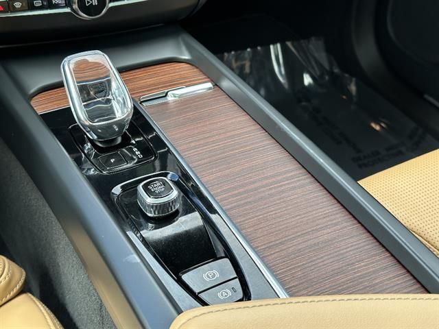 2023 Volvo XC60 B5 Ultimate Bright Theme Tucson AZ