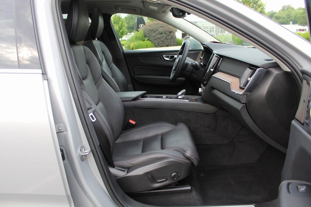 2023 Volvo XC60 B5 Ultimate Bright Theme Richmond VA