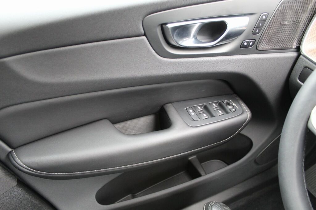 2023 Volvo XC60 B5 Ultimate Bright Theme Richmond VA