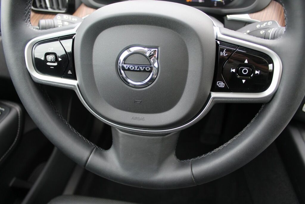2023 Volvo XC60 B5 Ultimate Bright Theme Richmond VA