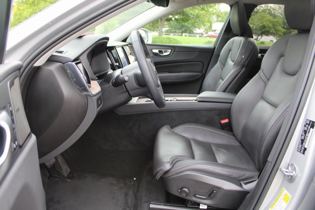 2023 Volvo XC60 B5 Ultimate Bright Theme Richmond VA
