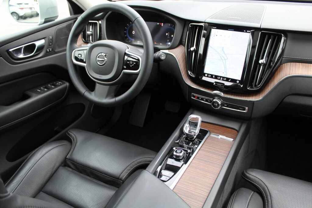 2023 Volvo XC60 B5 Ultimate Bright Theme Richmond VA