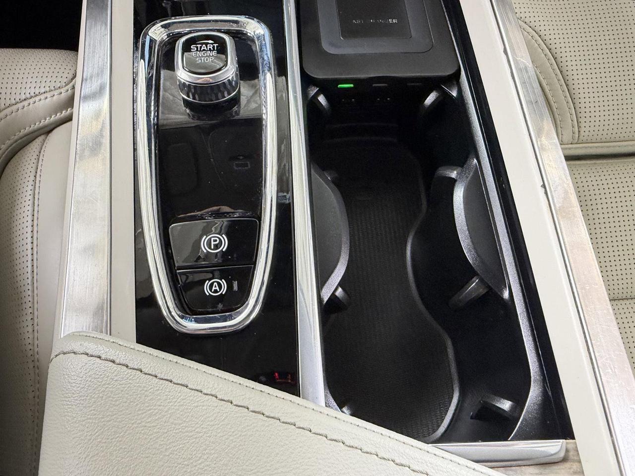 2023 Volvo XC60 B5 Ultimate Bright Theme Annapolis MD