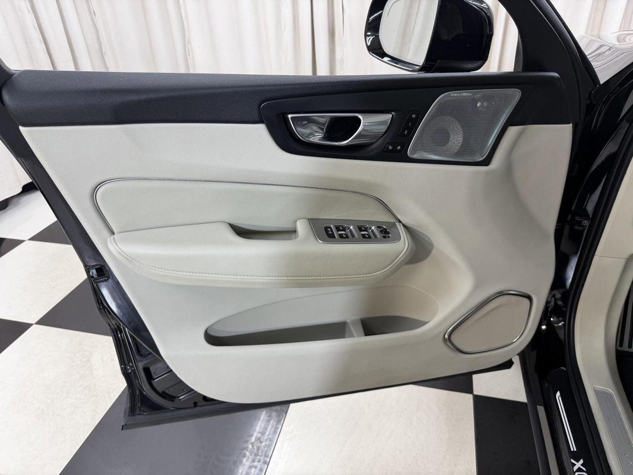 2023 Volvo XC60 B5 Ultimate Bright Theme Annapolis MD