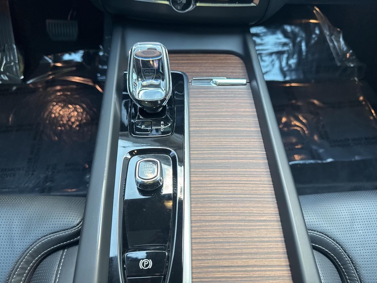 2023 Volvo XC60 B5 Ultimate Bright Theme Warrenton VA