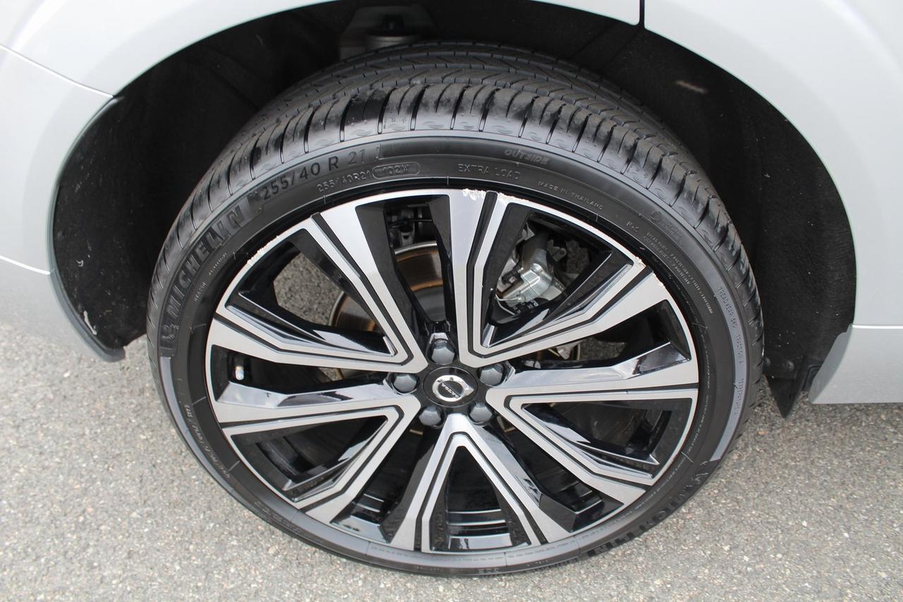 2023 Volvo XC60 B5 Ultimate Bright Theme Warrenton VA