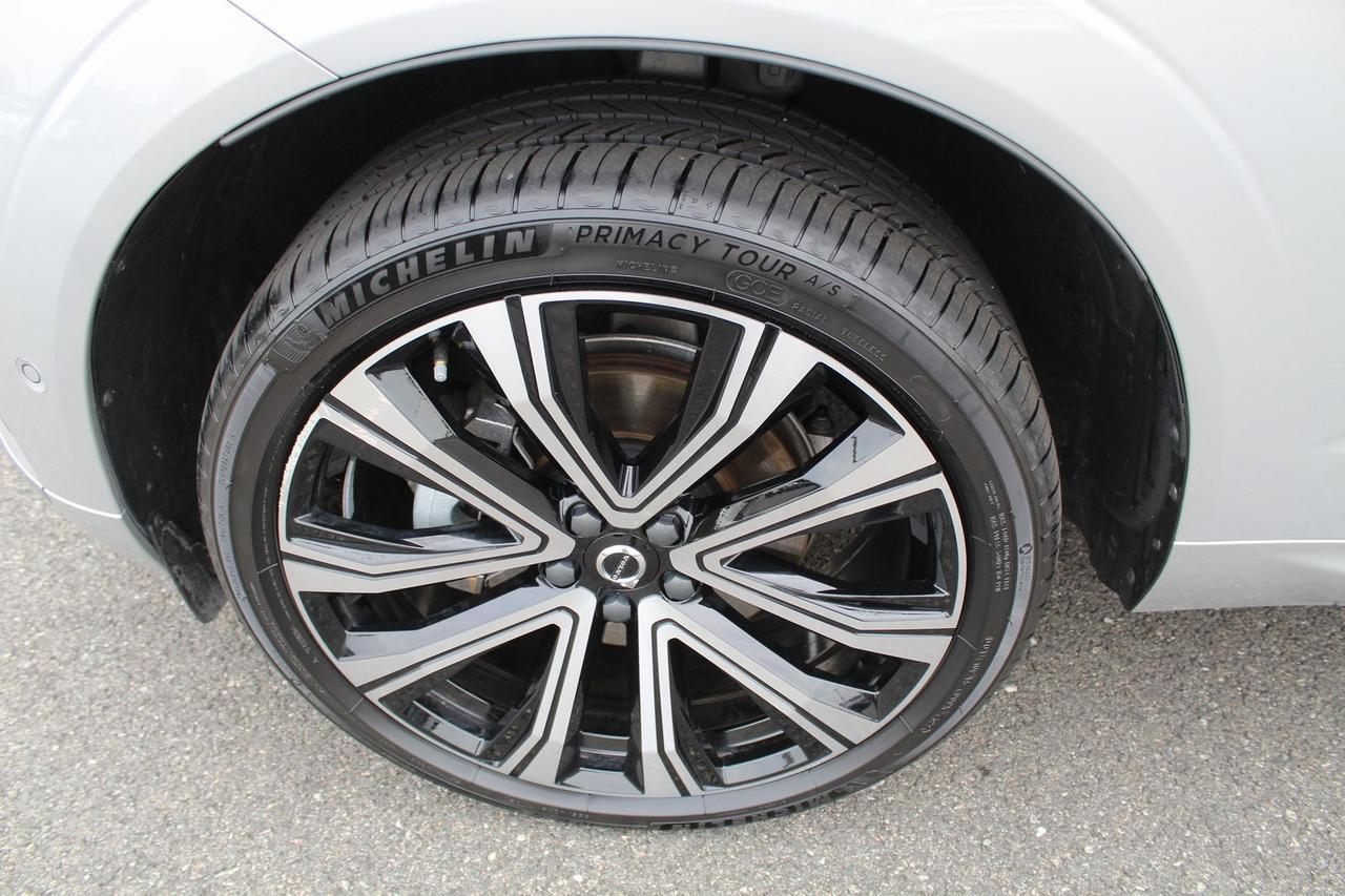 2023 Volvo XC60 B5 Ultimate Bright Theme Warrenton VA