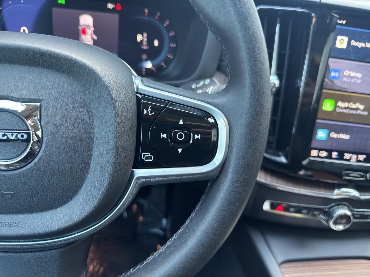 2023 Volvo XC60 B5 Ultimate Bright Theme Warrenton VA