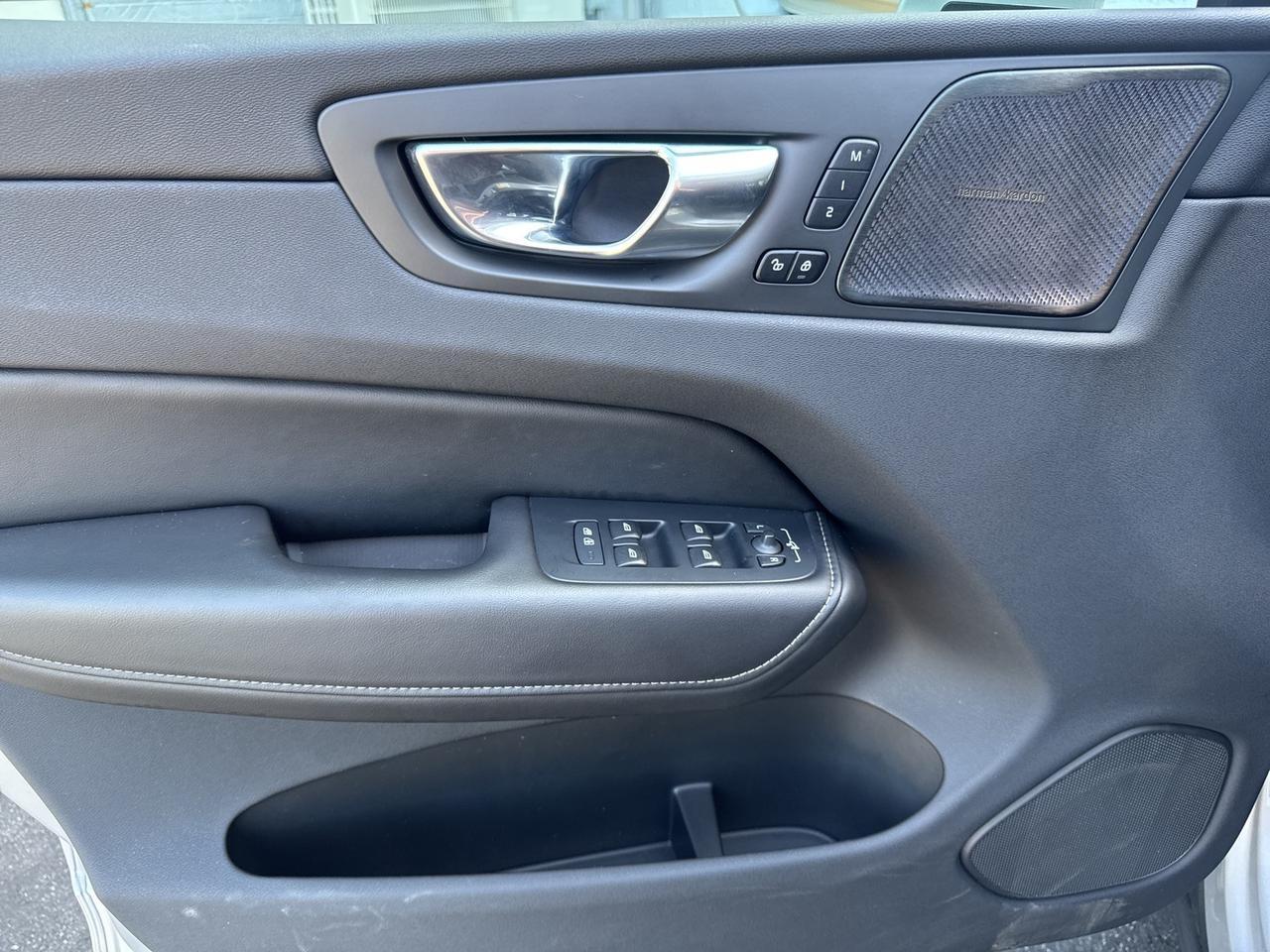 2023 Volvo XC60 B5 Ultimate Bright Theme Warrenton VA