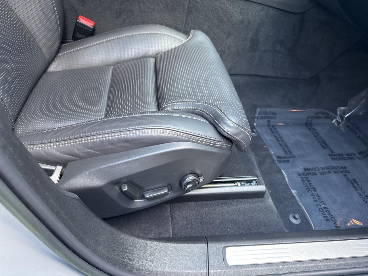 2023 Volvo XC60 B5 Ultimate Bright Theme Warrenton VA