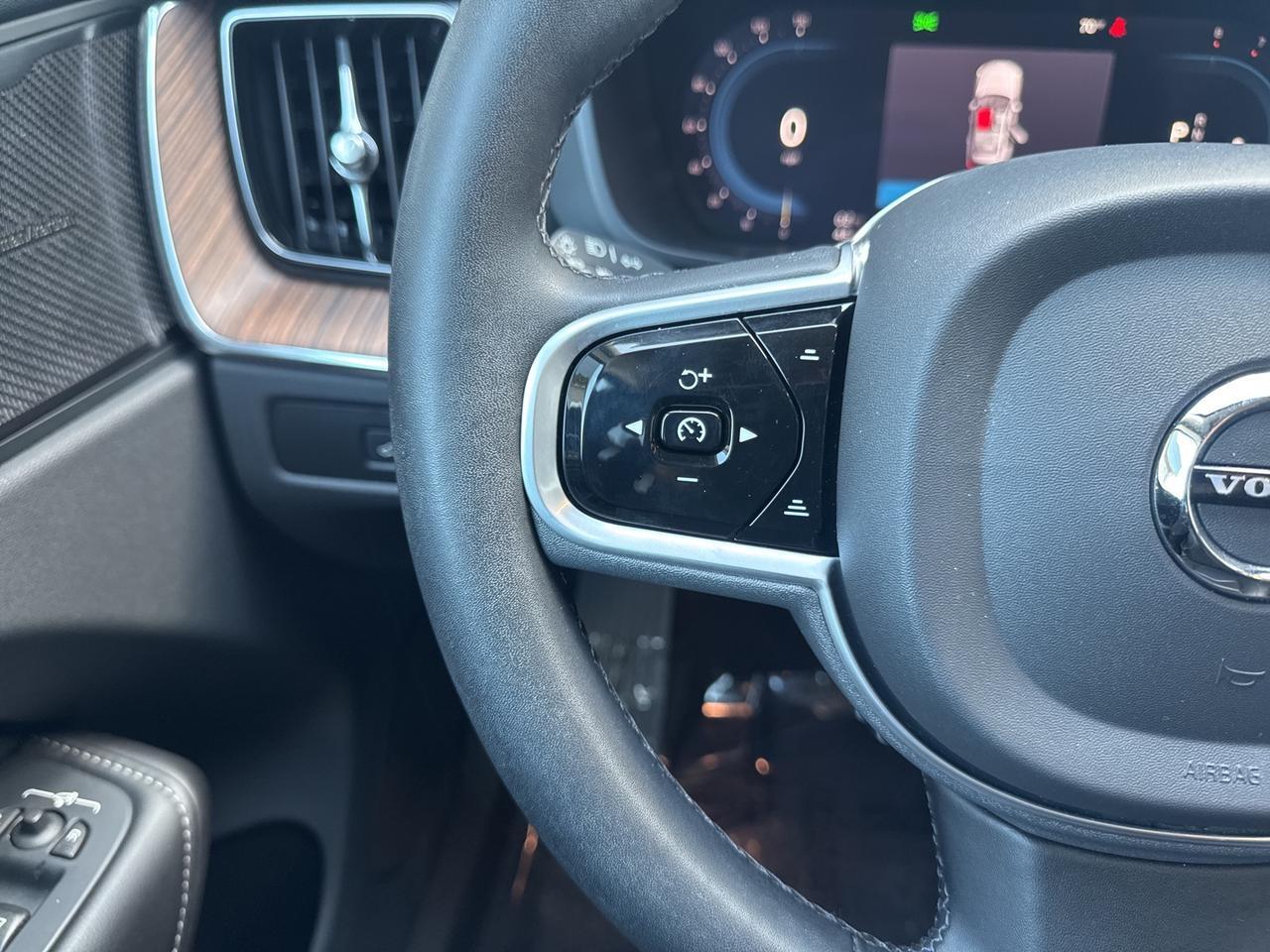 2023 Volvo XC60 B5 Ultimate Bright Theme Warrenton VA