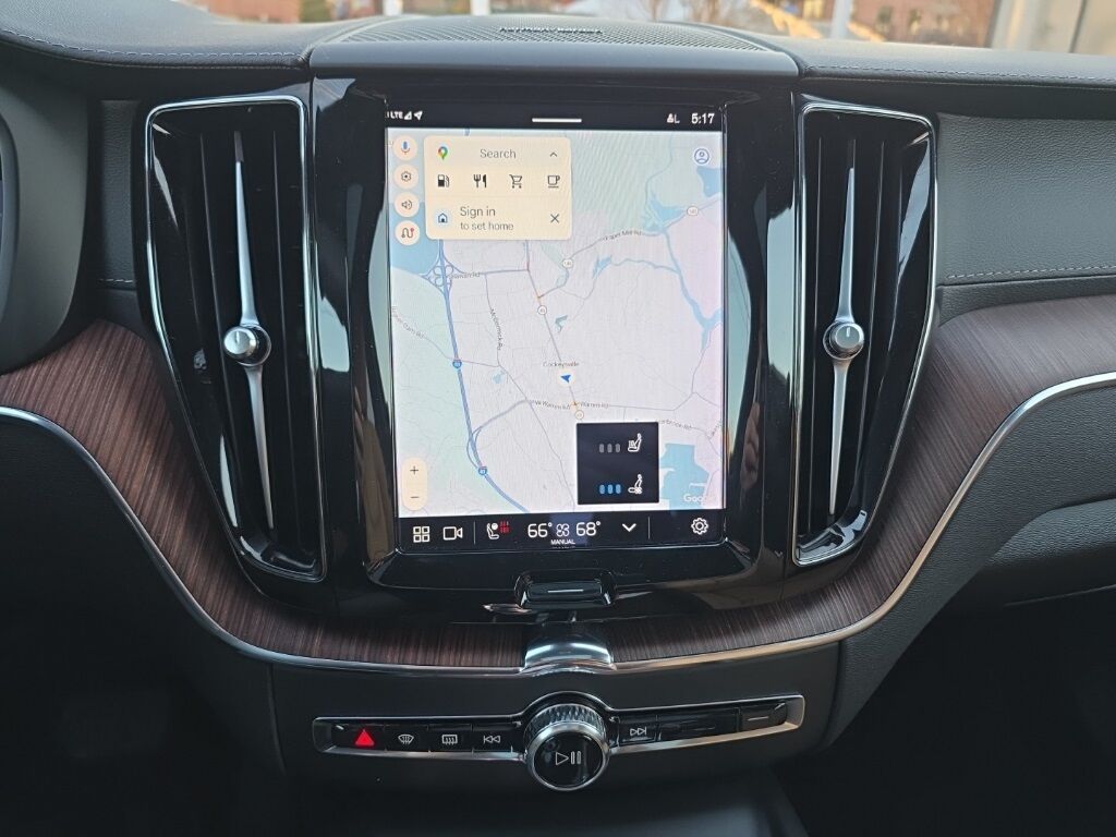 2023 Volvo XC60 B5 Ultimate Bright Theme Hunt Valley MD