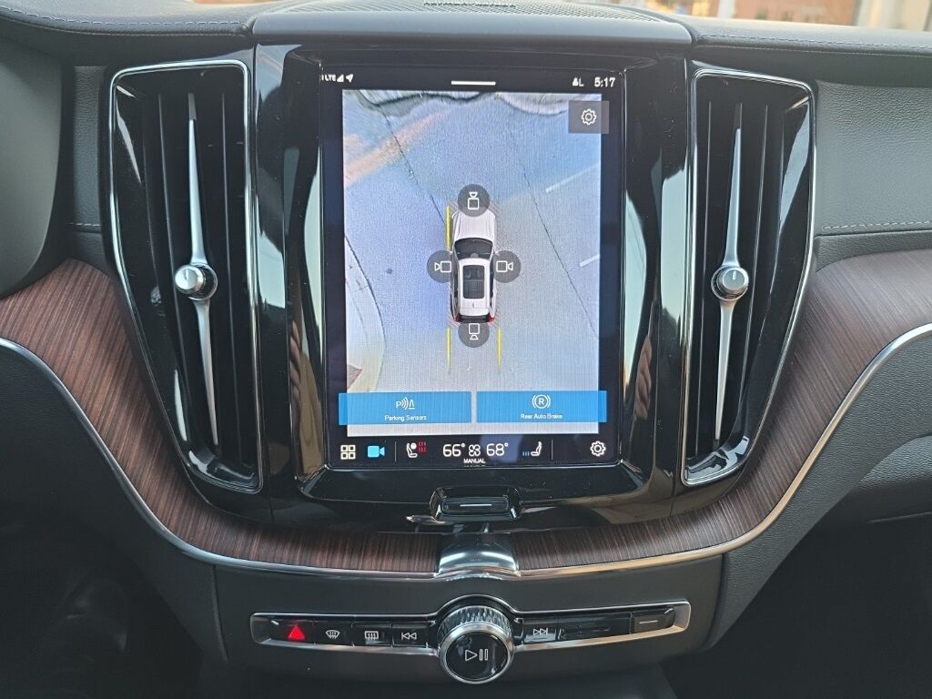 2023 Volvo XC60 B5 Ultimate Bright Theme Hunt Valley MD